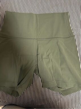 Aritzia workout shorts